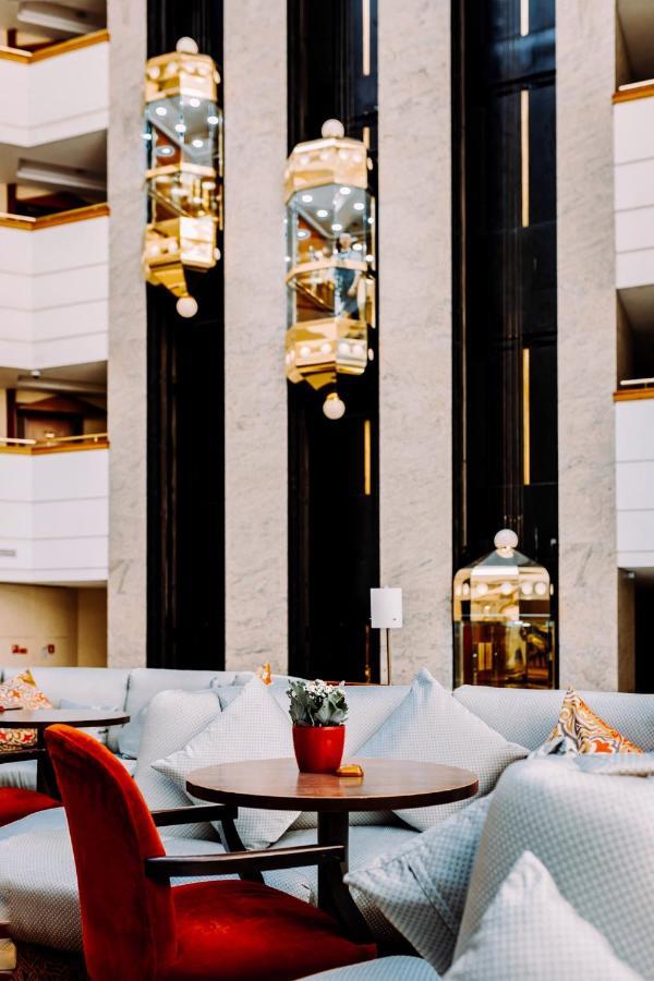 فندق رهط بالاس الماتي المظهر الخارجي الصورة The interior of the hotel