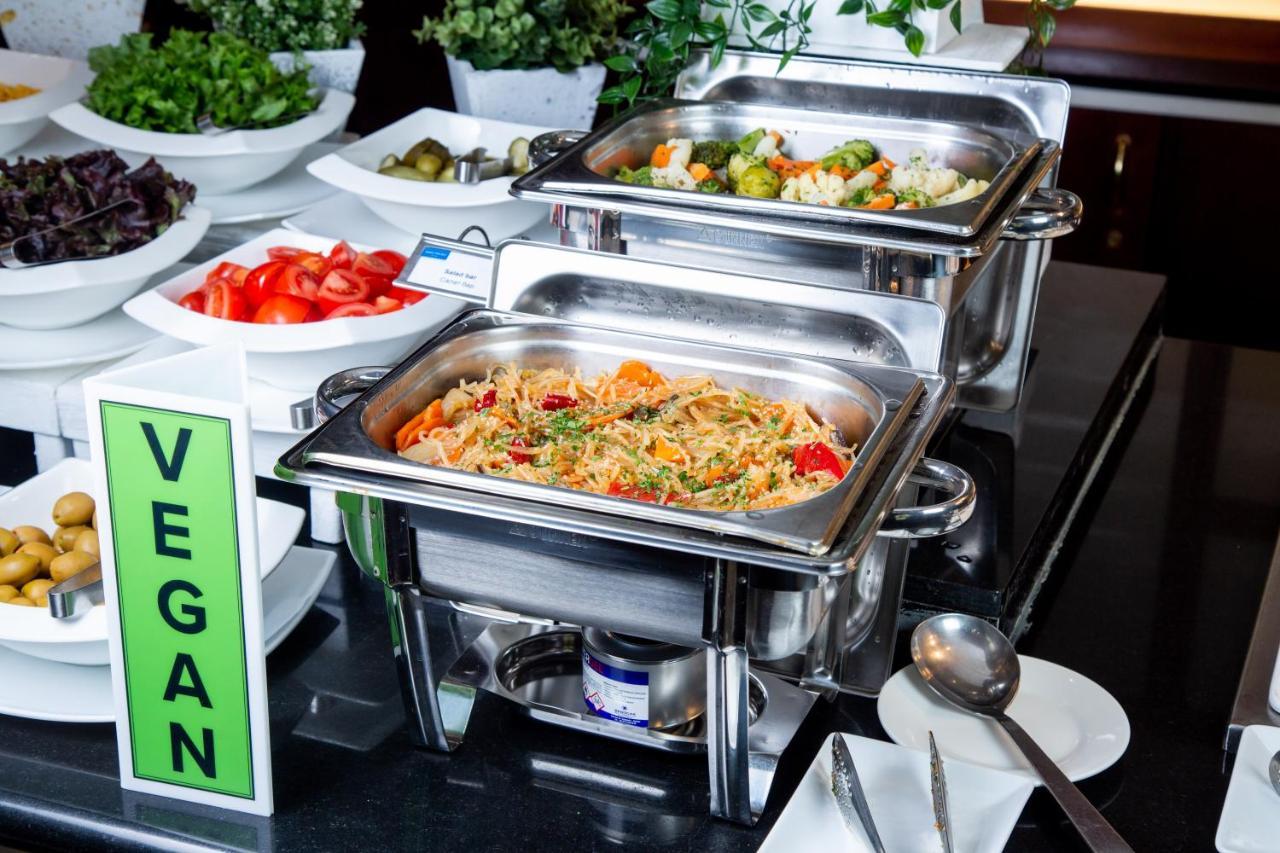 فندق رهط بالاس الماتي المظهر الخارجي الصورة Chafing dishes